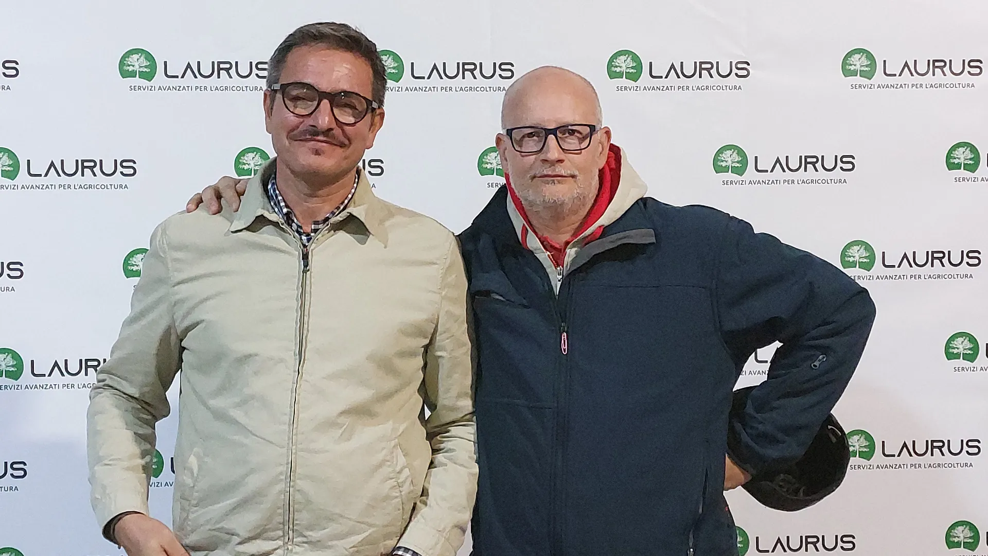 vertical_0000s_0013_gruppo 1